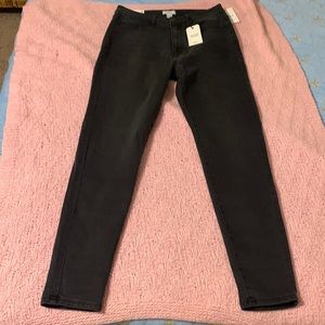 Mid rise skinny jeans